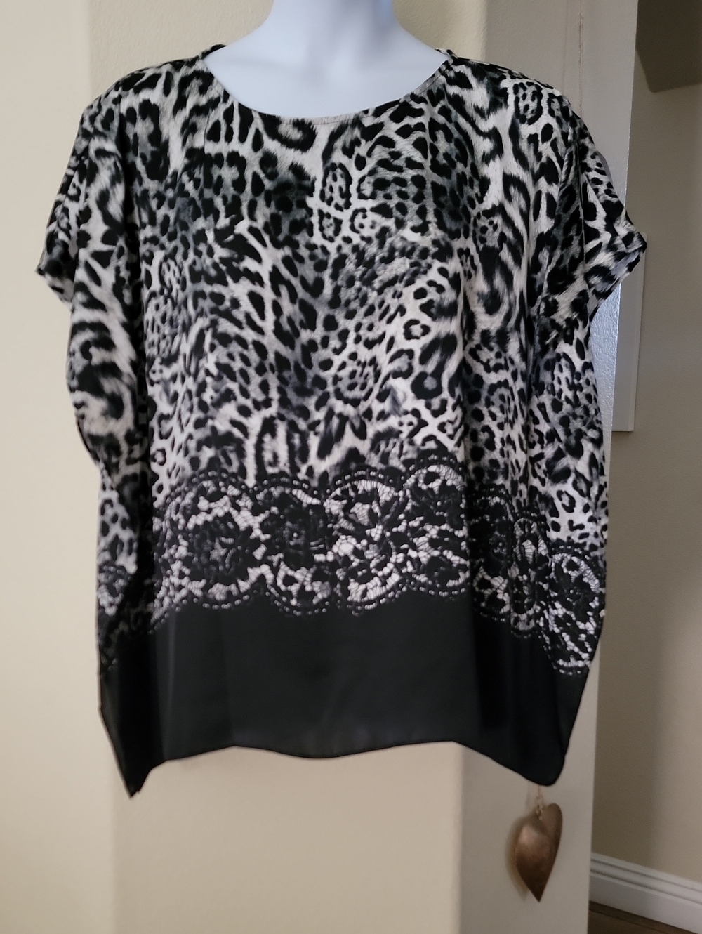 MICHAEL Michael Kors Animal Lace Print Kaftan Style Top Black Size L/XL NWT